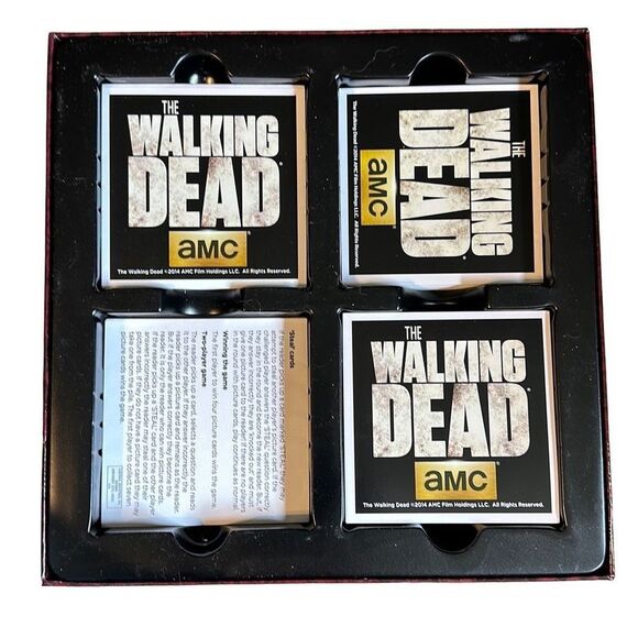 Cardinal The Walking Dead #98501 Trivia Game - Picture 2 of 3